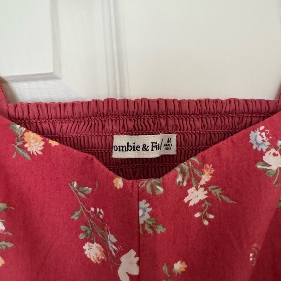 Abercrombie Cropped Floral Dark Pink Women’s Top - Medium - Picture 3 of 3
